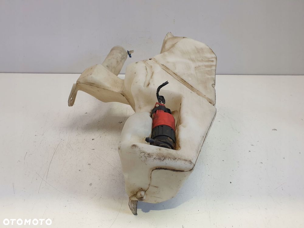 Volvo V40 ZBIORNICZEK PŁYNU DO SPRYSKIWACZY - 4