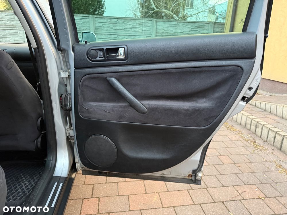 Volkswagen Passat 1.9 TDI Comfortline - 19