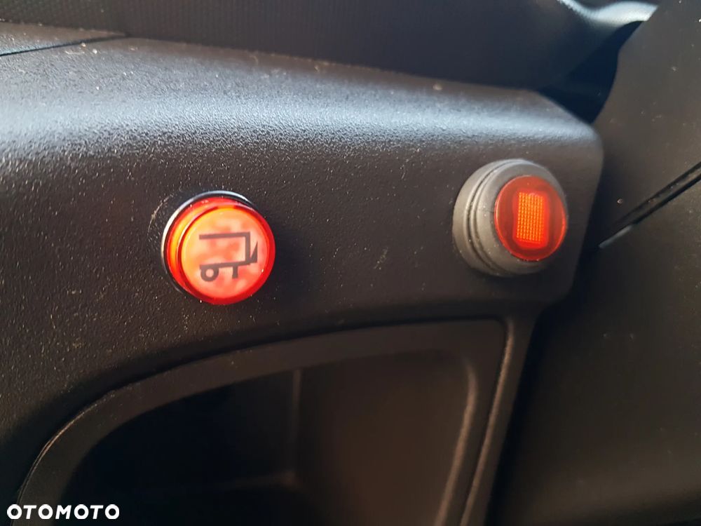 Iveco DAILY 72-180 WINDA 8EP CHŁODNIA AGREGAT IZOTERMA 4,21x2,09x2,10 GRZANIE THERMO KING V-500 MAX DMC 7,2 TONY - 36