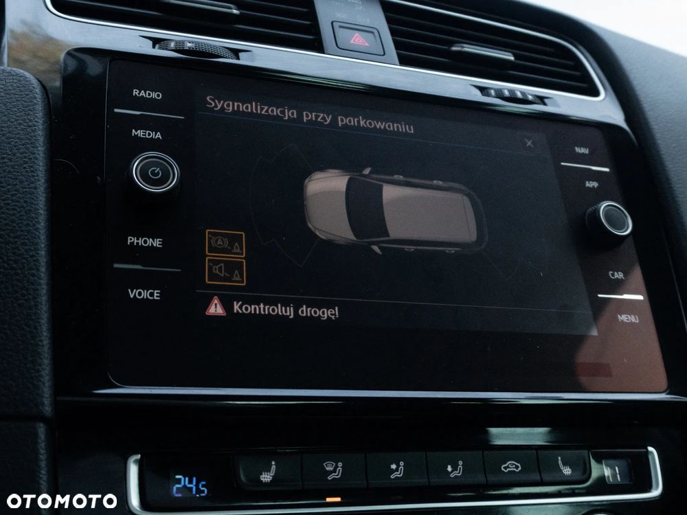 Volkswagen Golf 1.6 TDI SCR Join - 24