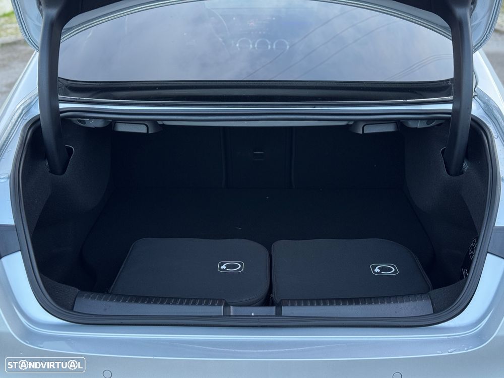 Mercedes-Benz CLA 250 e 8G-DCT AMG Line Advanced Plus - 24