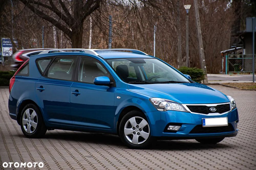 Kia Ceed 1.4 CVVT Dream-Team Edition - 4