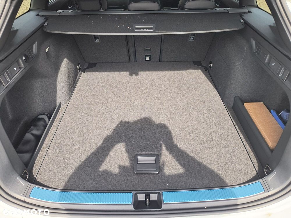 Volkswagen Passat Variant 2.0 TDI SCR R-Line Plus DSG - 19