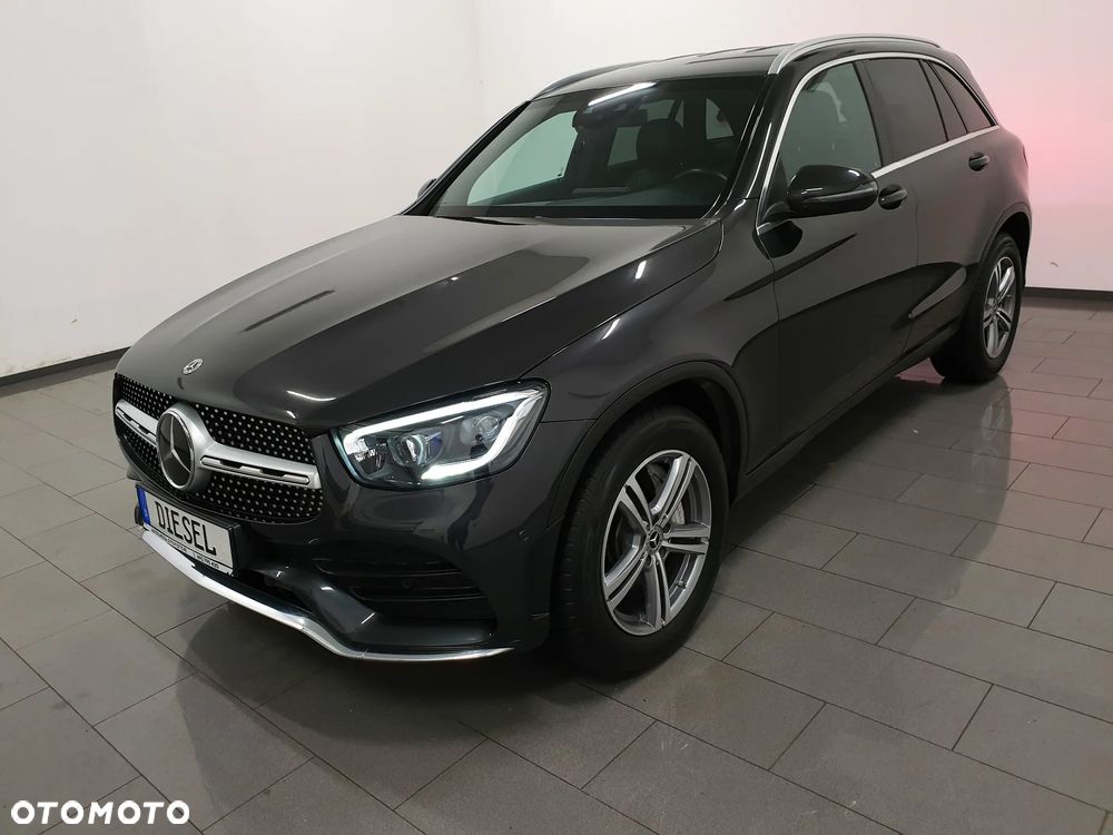 Mercedes-Benz GLC 300 d 4Matic 9G-TRONIC AMG Line Plus - 37