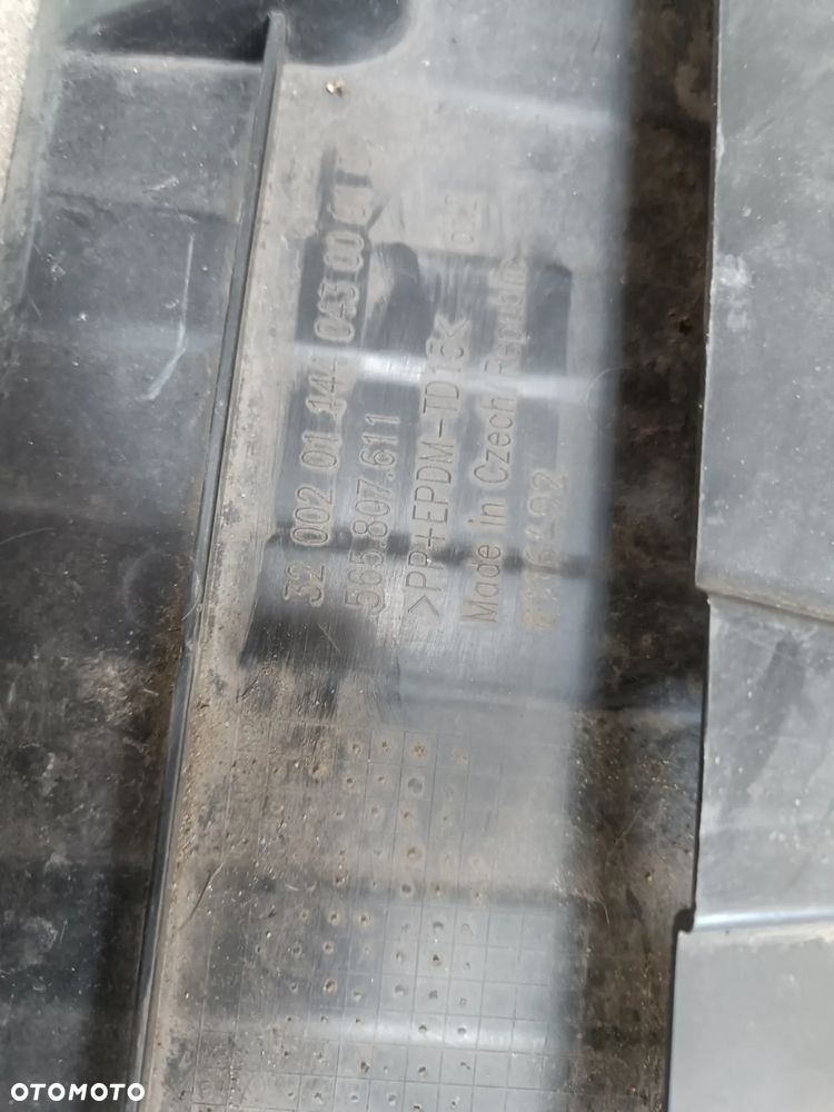 Dokładka dolna zderzaka Skoda Kodiaq Płyta Podłoga 565807611 - 10