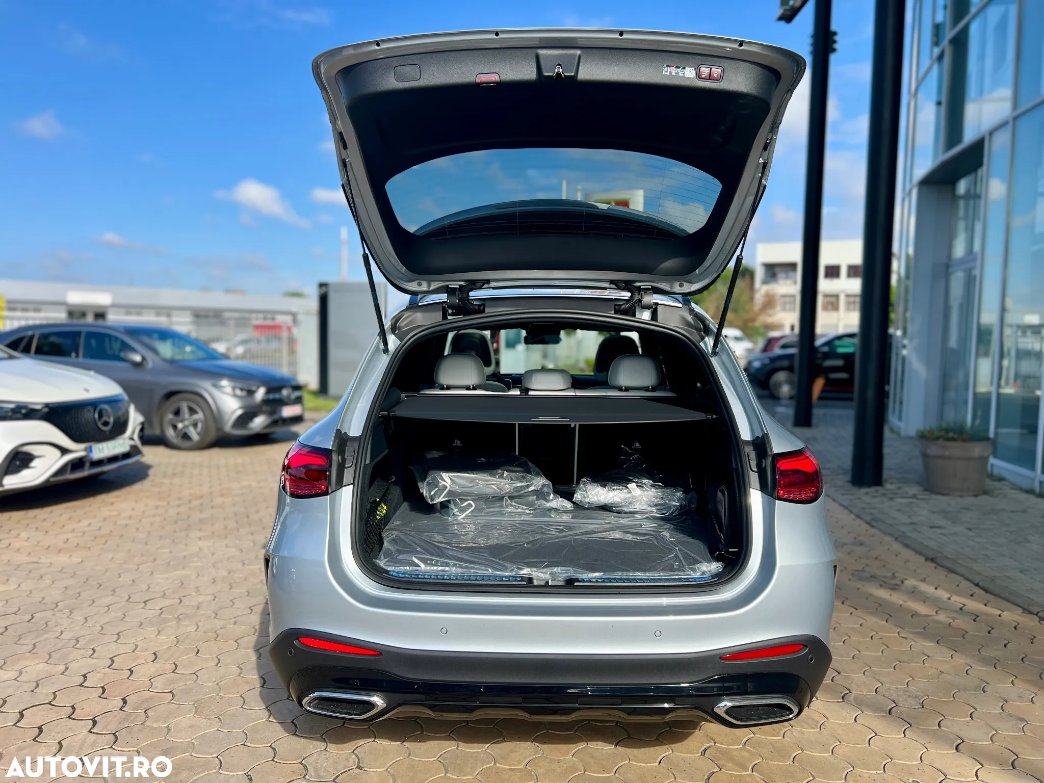 Mercedes-Benz GLC 300 e 4MATIC - 14