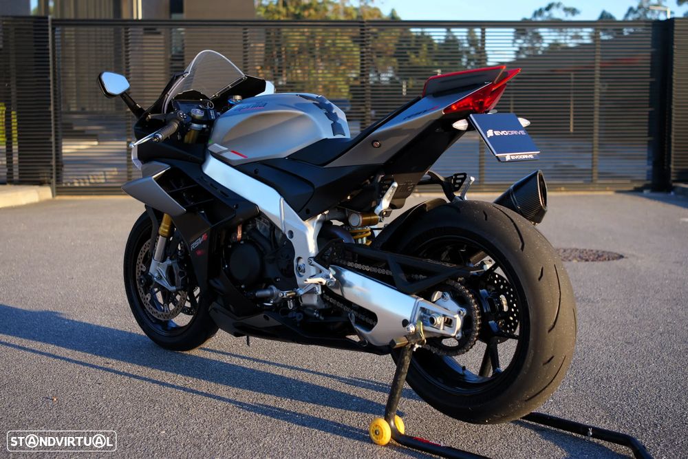 Aprilia RSV 4 - 10