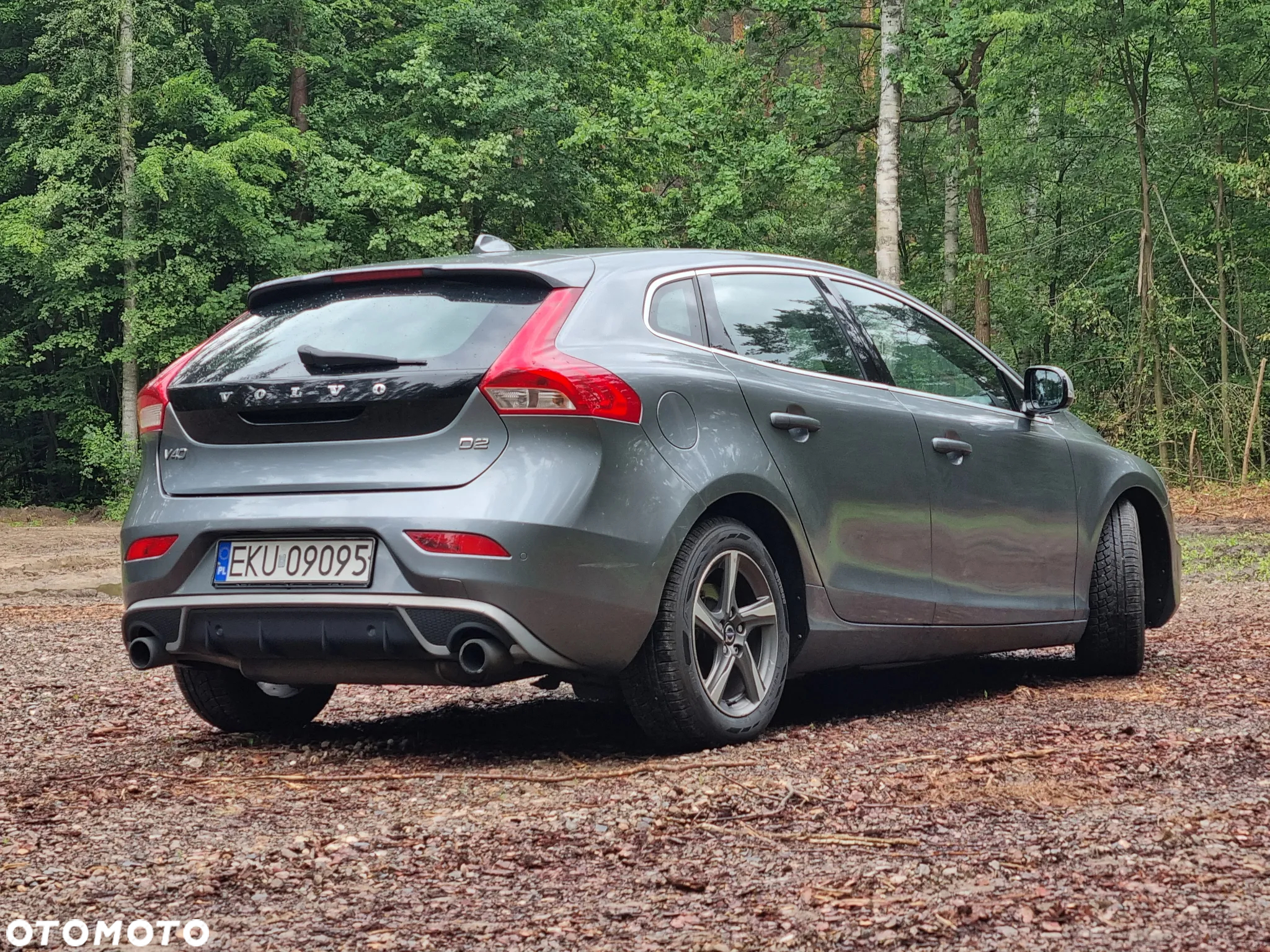 Volvo V40 D2 R-Design - 11