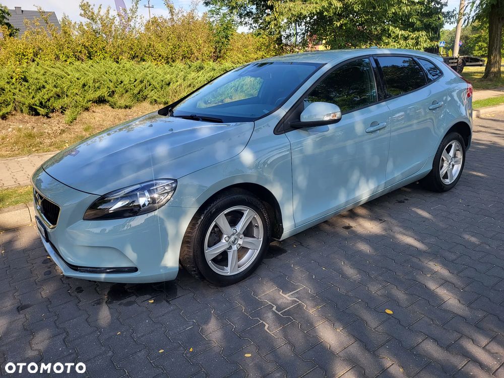 Volvo V40 T2 Momentum - 2