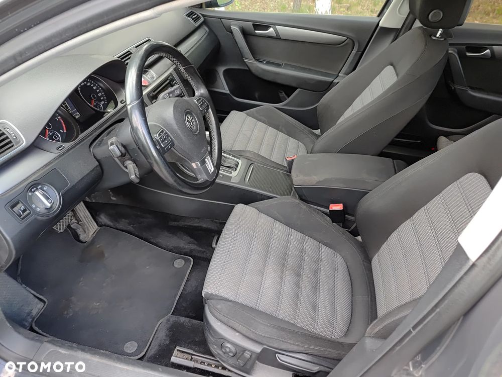 Volkswagen Passat 2.0 TDI Comfortline DSG - 10
