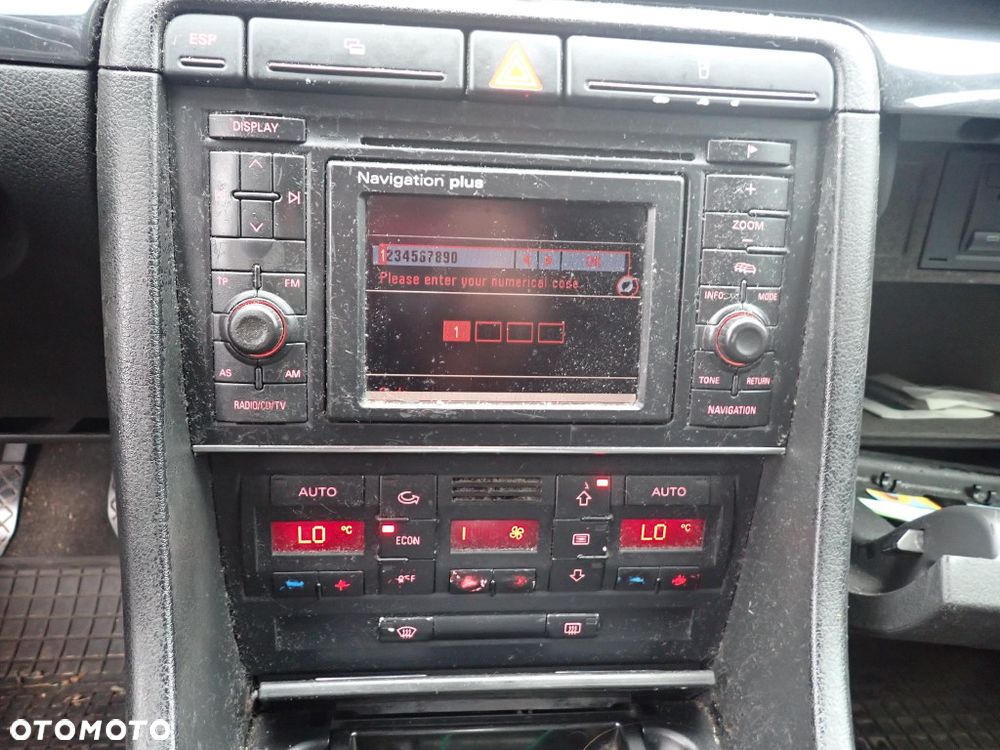CZĘŚCI - Audi A4 B6 1,9 TDI 130KM AVF FILM KOMBI 6B GBA lakier LŻ9W LZ9W 2003r. INDEX - 9816 - 11