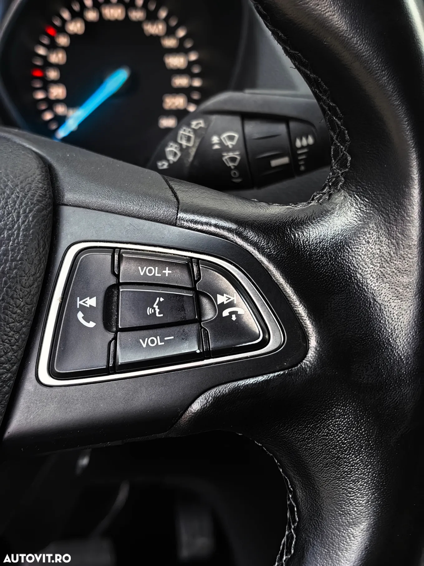 Ford Kuga 2.0 TDCi 4WD Powershift Titanium - 16