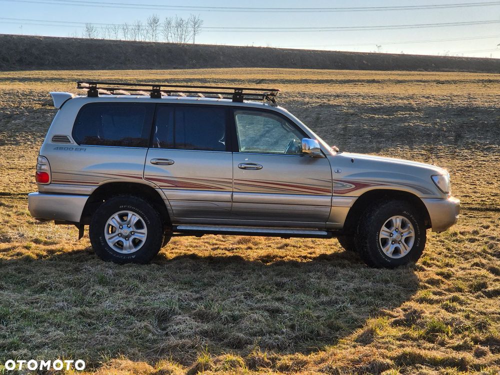 Toyota Land Cruiser - 8