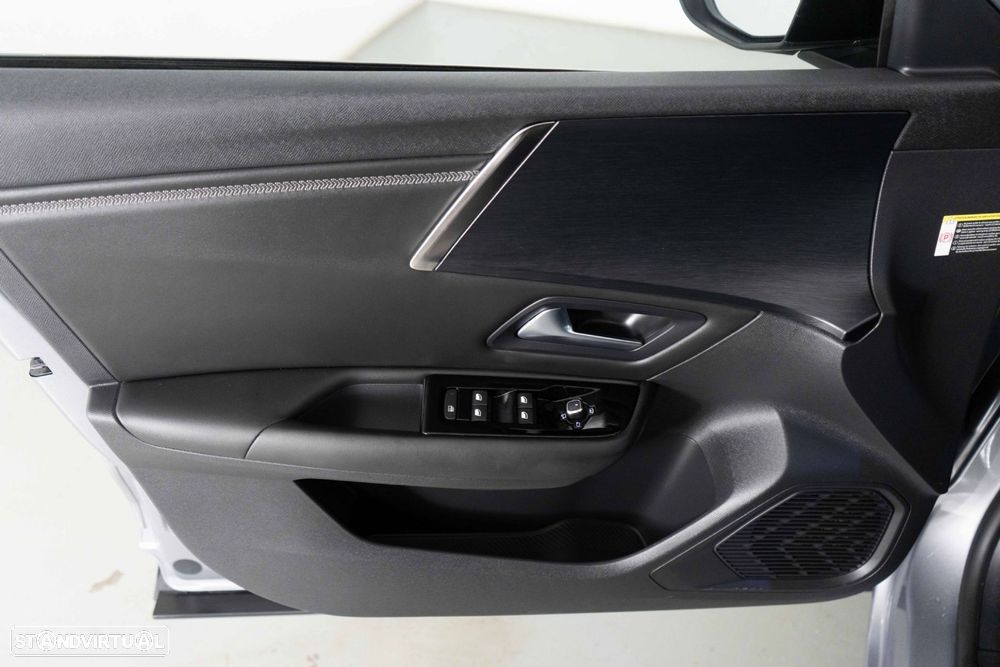 Citroën C5 X 1.6 Hybrid Shine e-EAT8 - 19