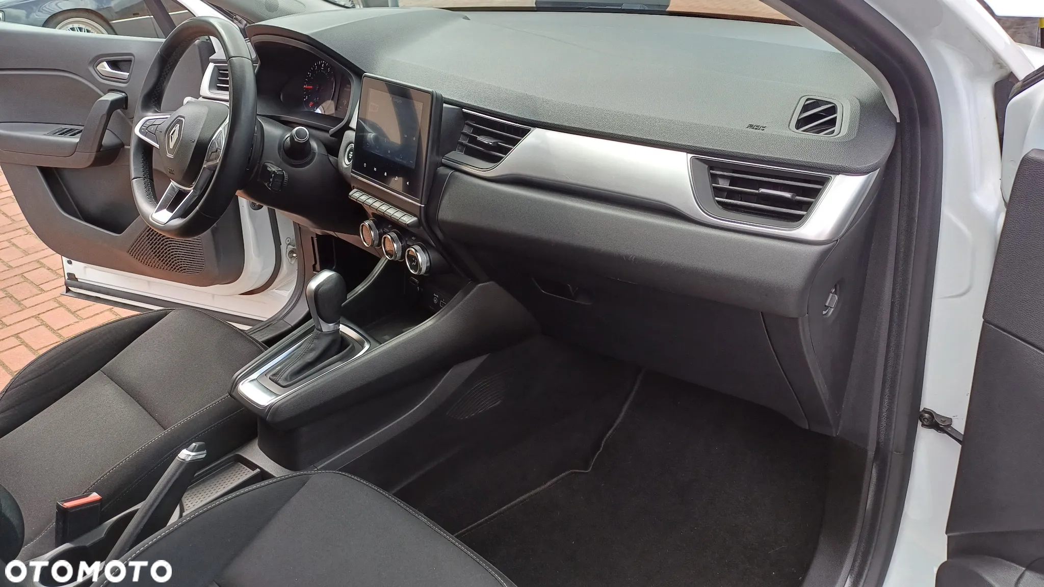 Renault Captur TCe Mild Hybrid 140 EDC GPF EVOLUTION - 32