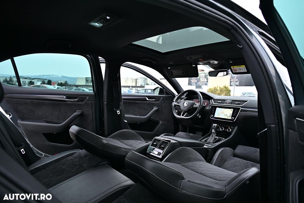 Skoda Superb 2.0 TDI DSG Sportline - 25