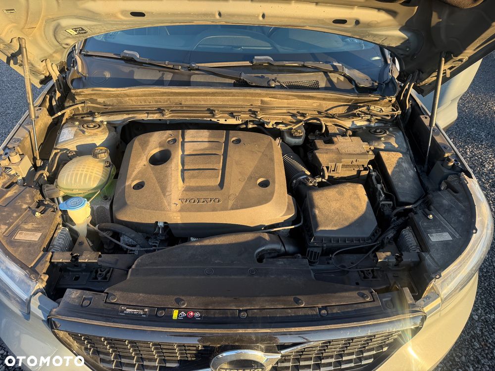 Volvo XC 40 D4 AWD Geartronic R-Design - 15