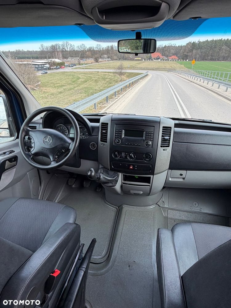 Mercedes-Benz Sprinter - 9