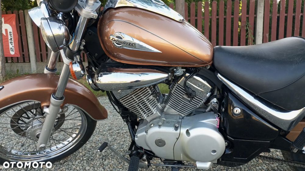 Suzuki Intruder - 17