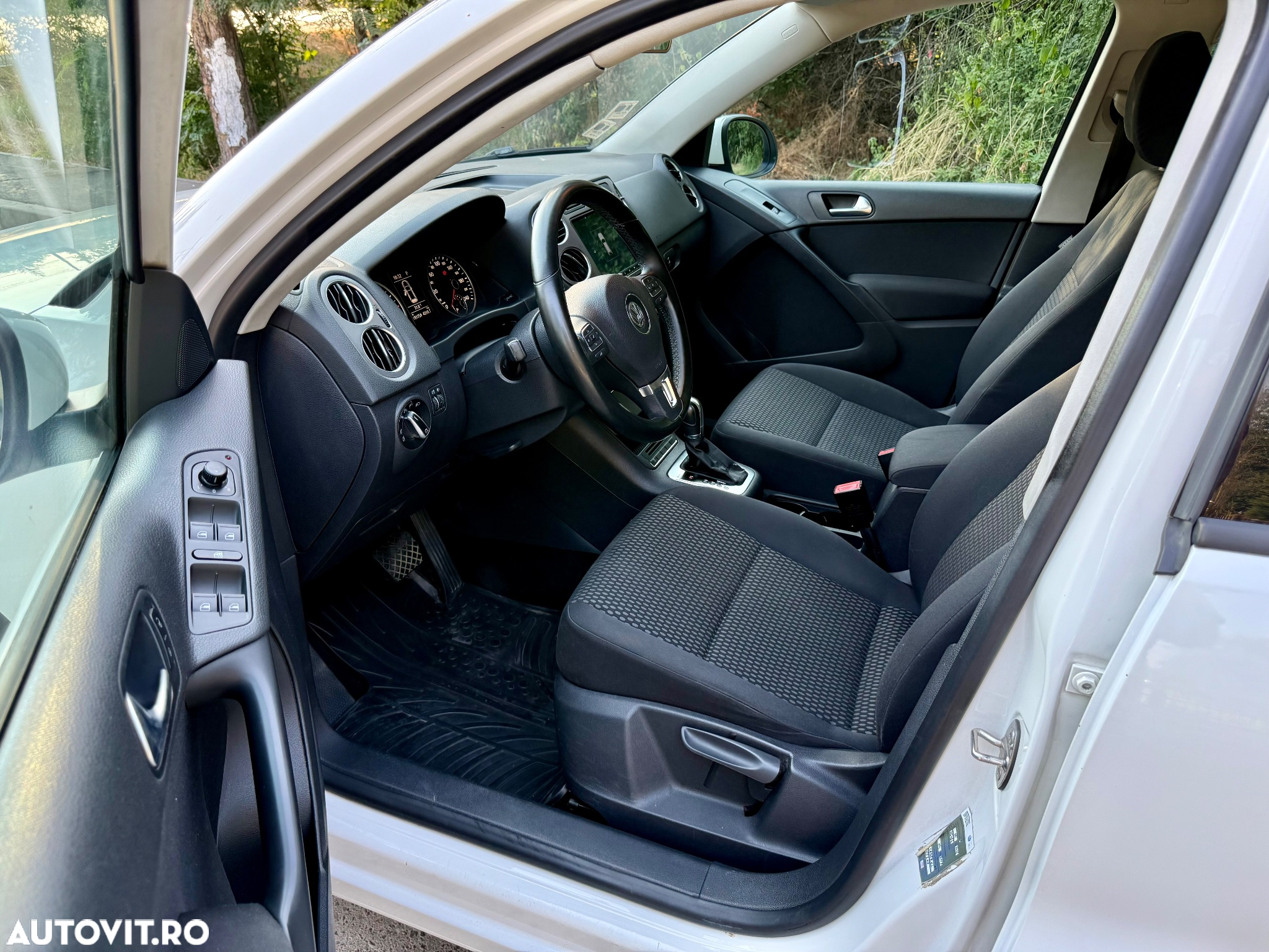 Volkswagen Tiguan 2.0 TDI 4Motion DSG Trend & Fun - 10