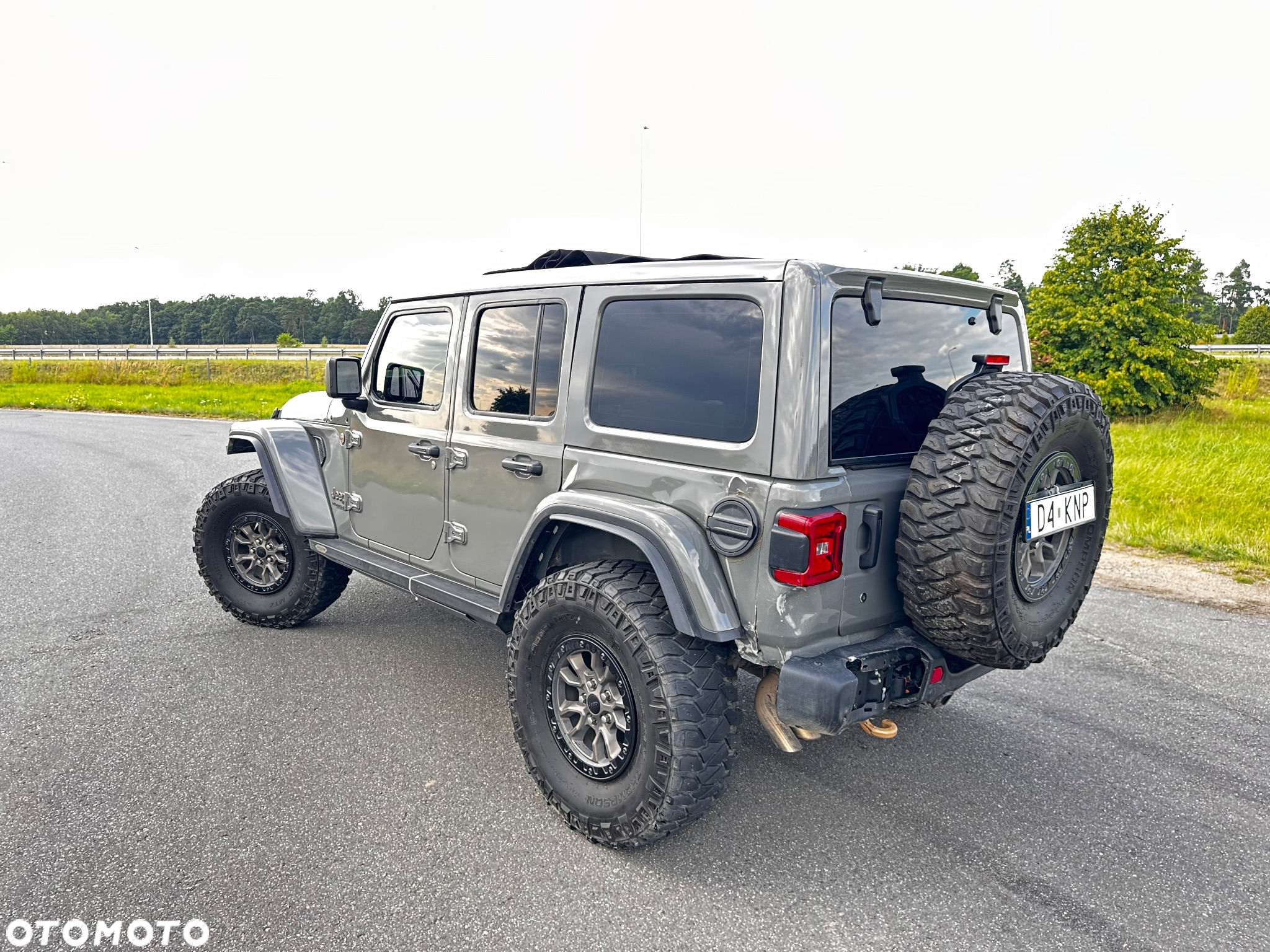 Jeep Wrangler - 4