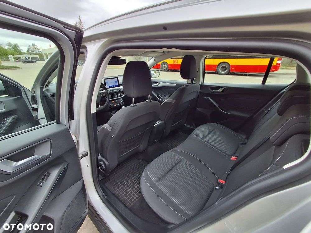 Ford Focus 1.5 EcoBlue Connected - 16