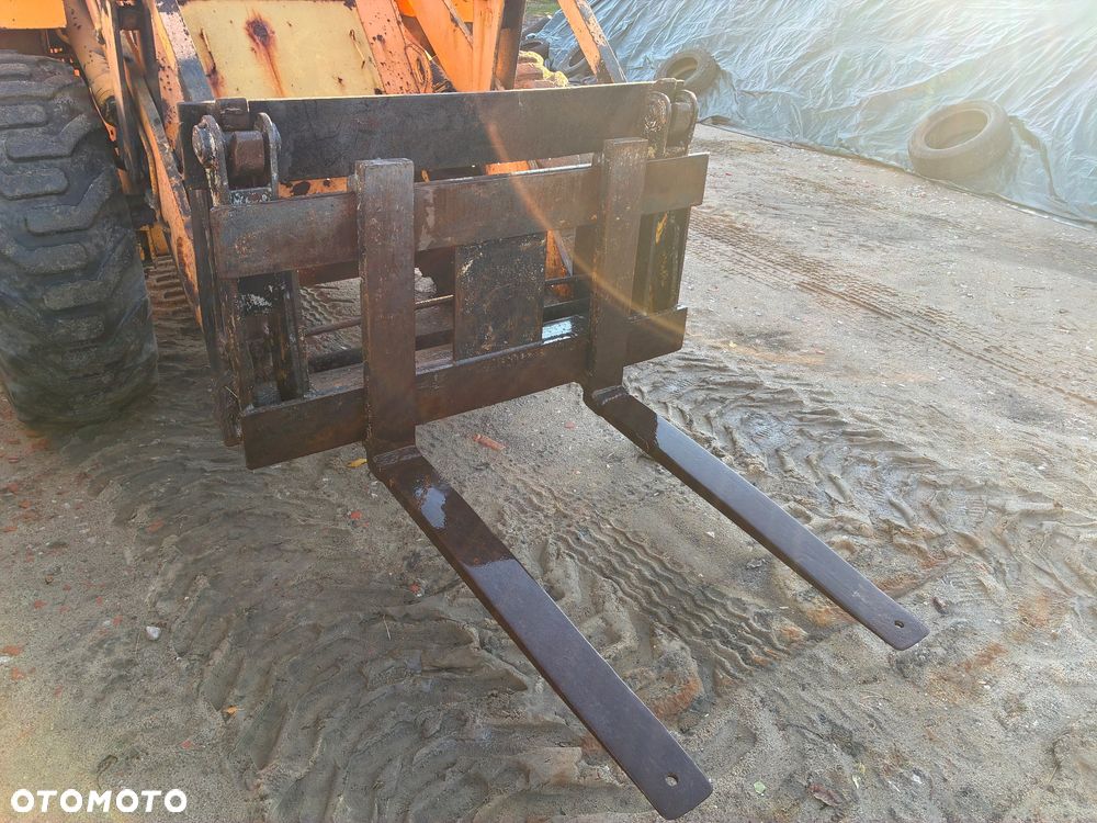JCB 410 - 2
