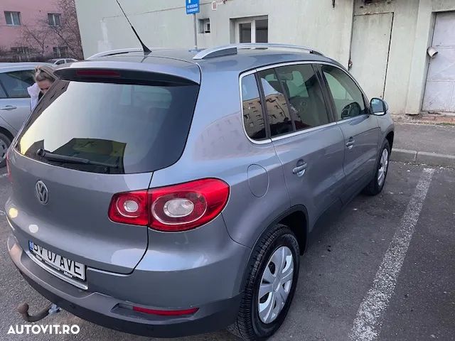 Volkswagen Tiguan ver-2-0-tdi-4motion-dsg-sport-style - 3