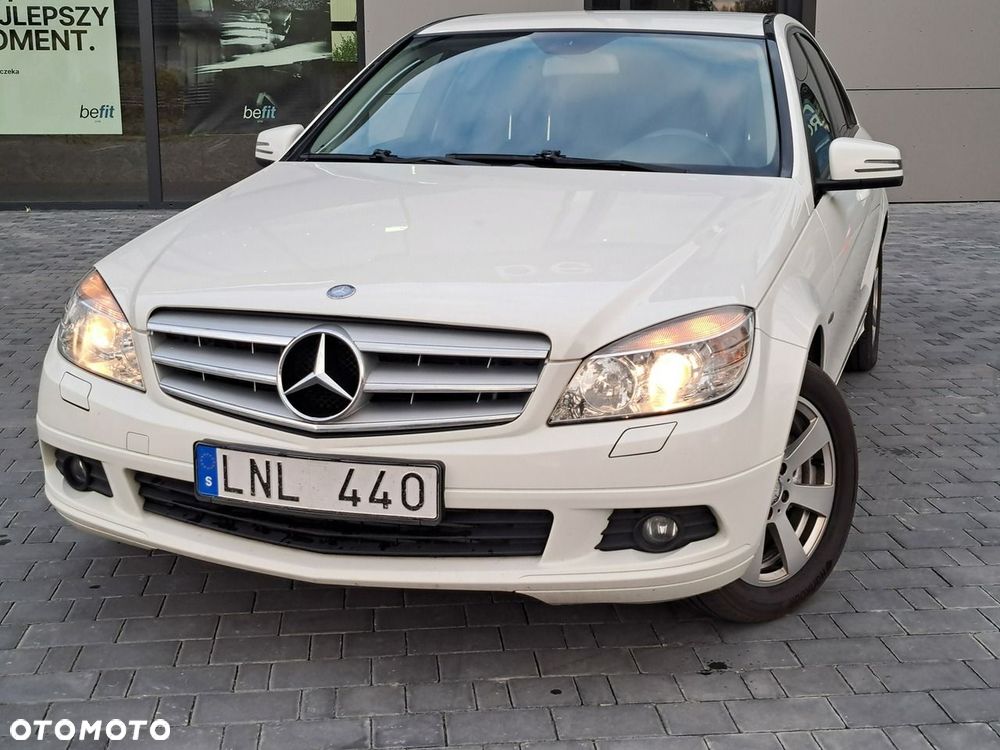 Mercedes-Benz Klasa C 180 BlueEFFICIENCY 7G-TRONIC - 3