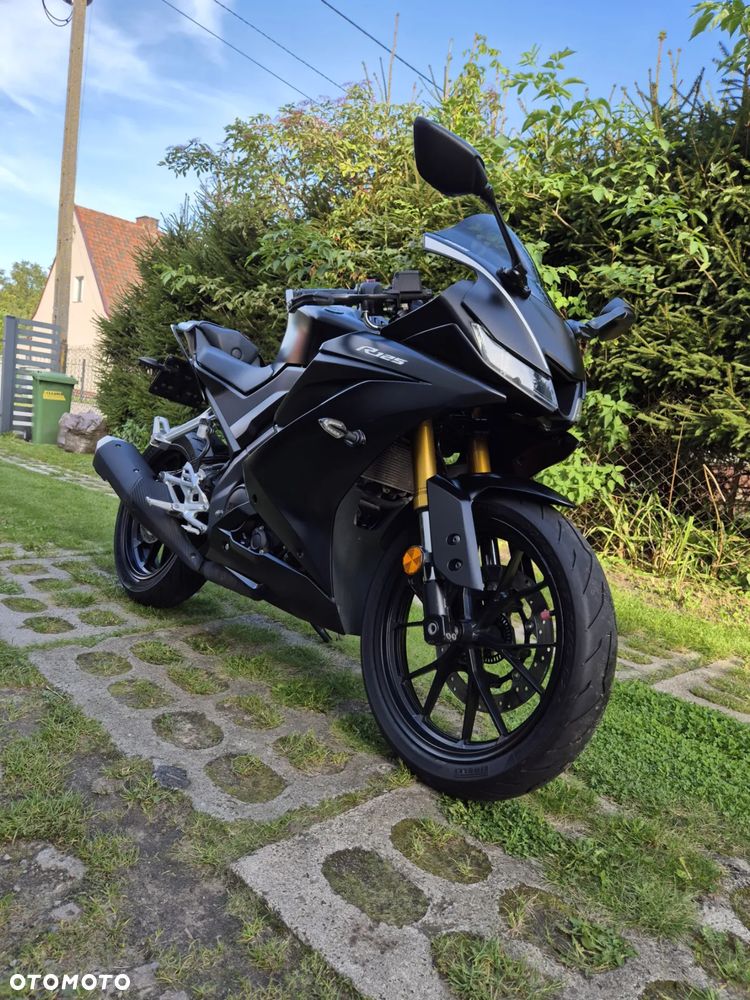 Yamaha YZF - 3