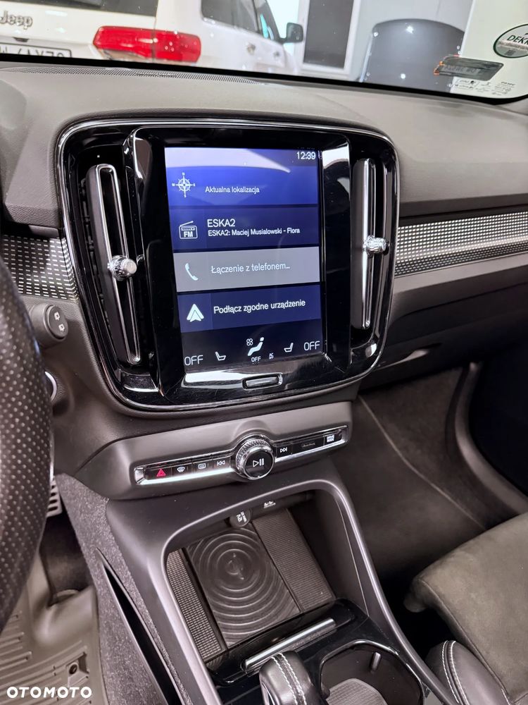 Volvo XC 40 D4 AWD R-Design - 14