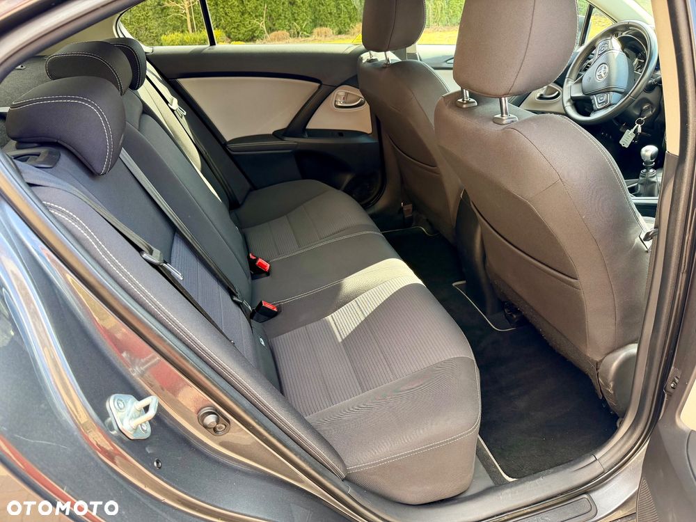 Toyota Avensis 1.8 Sol NAVI - 16