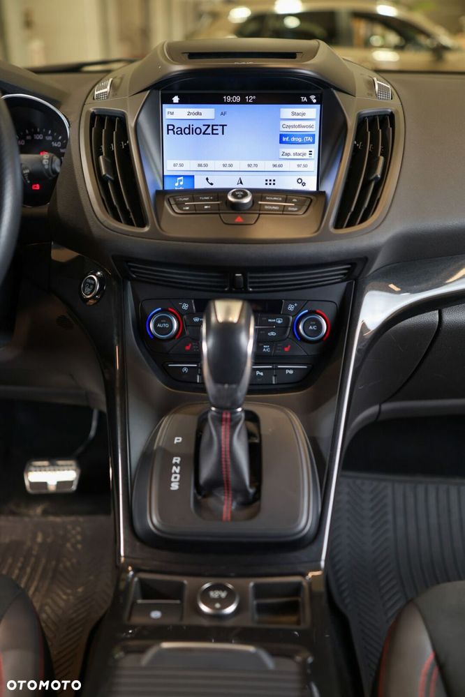 Ford Kuga - 28