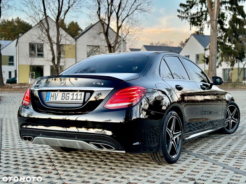 Mercedes-Benz Klasa C AMG 43 4Matic 9G-TRONIC - 16