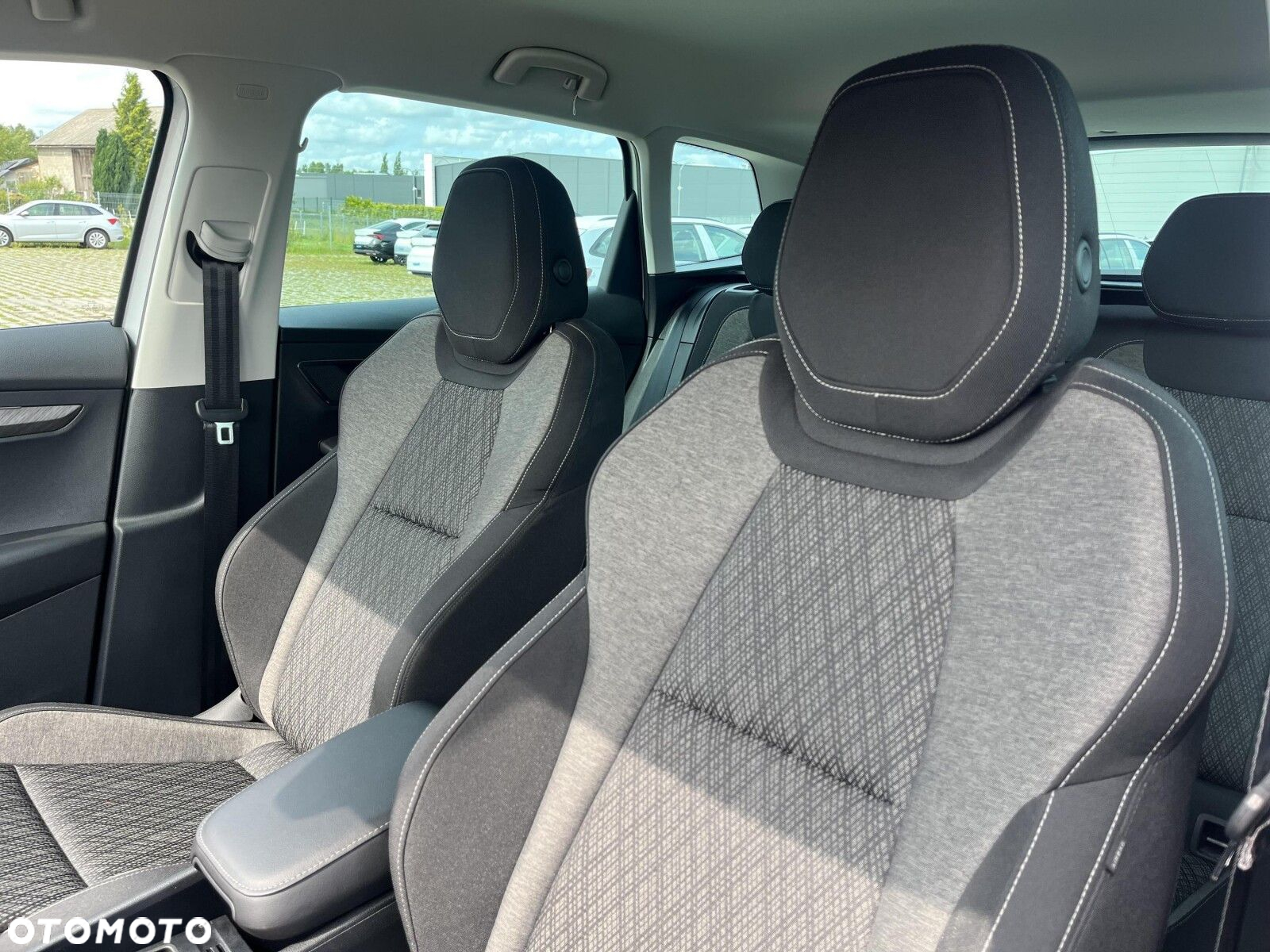 Skoda Karoq 1.5 TSI ACT Style DSG - 12