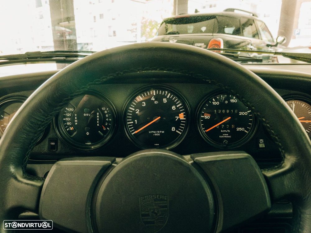 Porsche 911 Série G 3.0 Carrera Targa - 25