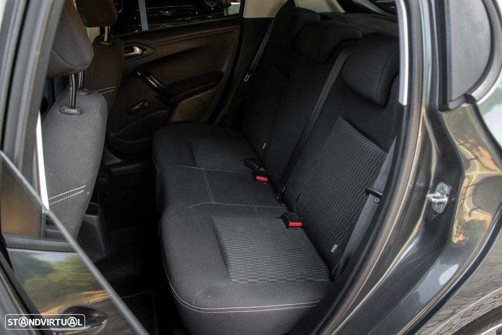 Peugeot 208 82 PureTech Style - 20