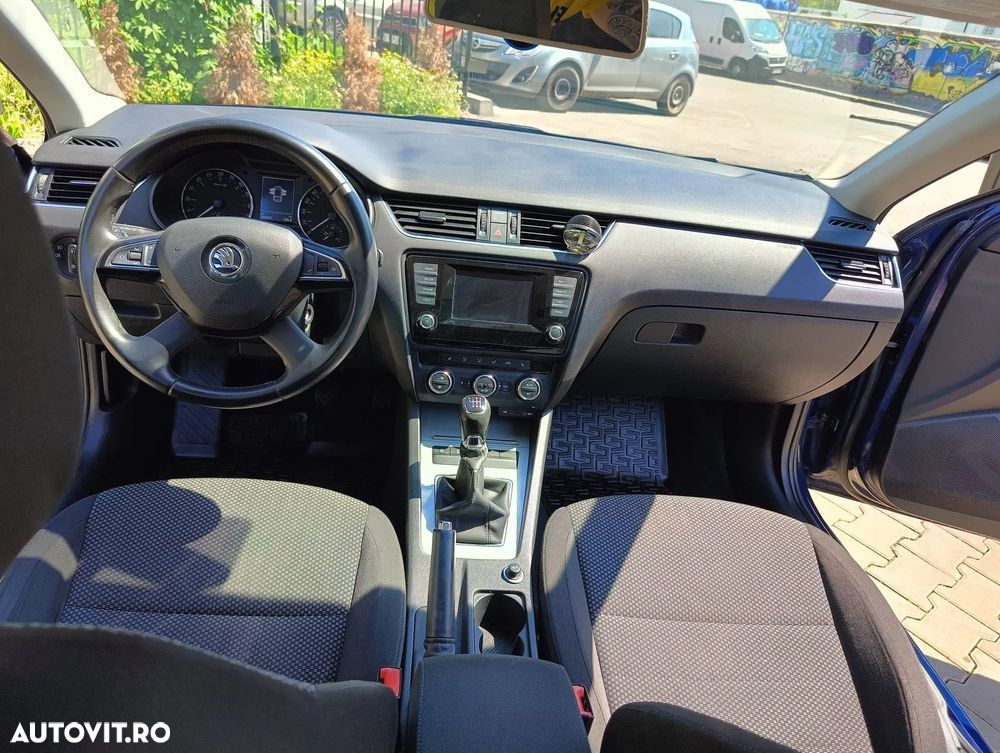 Skoda Octavia Combi 2.0 TDI Clever - 10