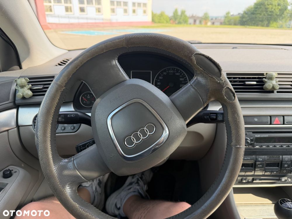 Audi A4 Avant 1.8 T quattro - 15