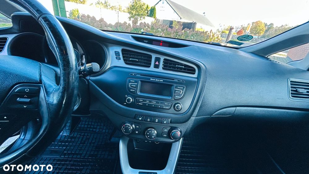 Kia Ceed - 16