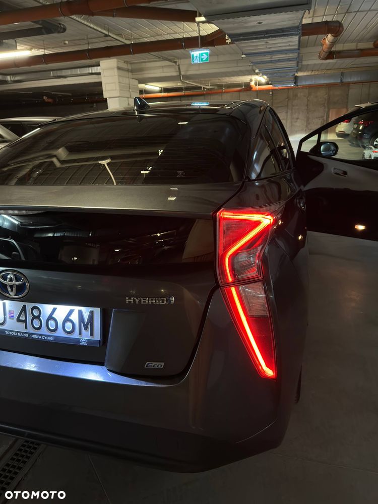Toyota Prius - 3