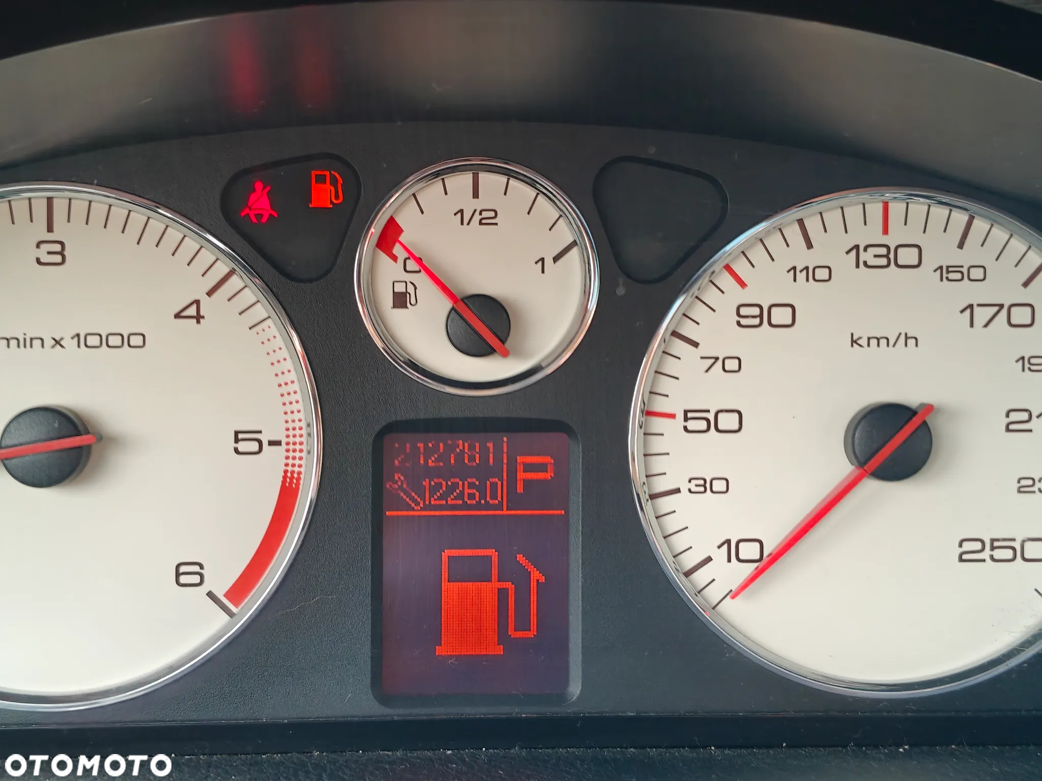 Peugeot 407 2.0 HDI Intense - 24