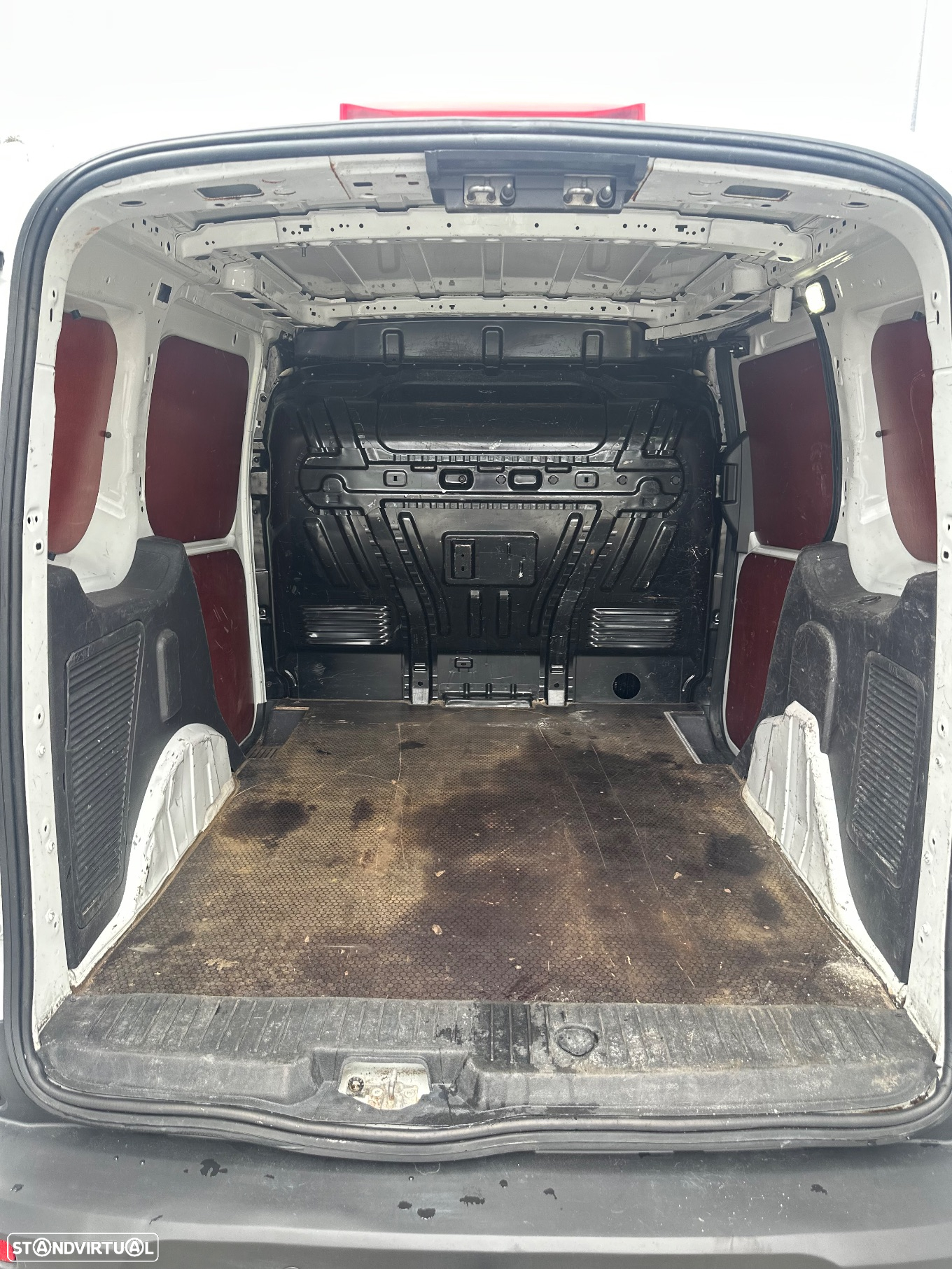 Ford Transit Connect - 10