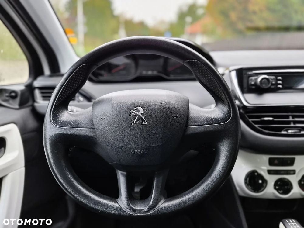 Peugeot 208 - 14