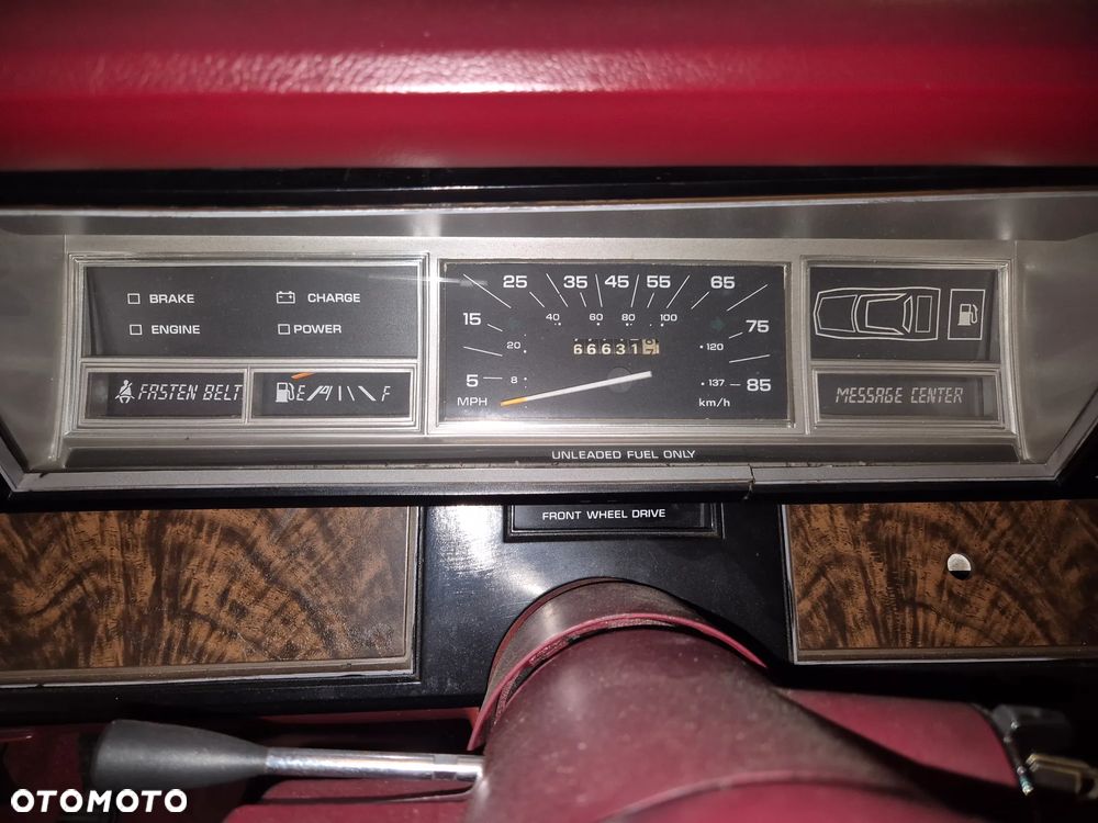 Chrysler Le Baron - 17