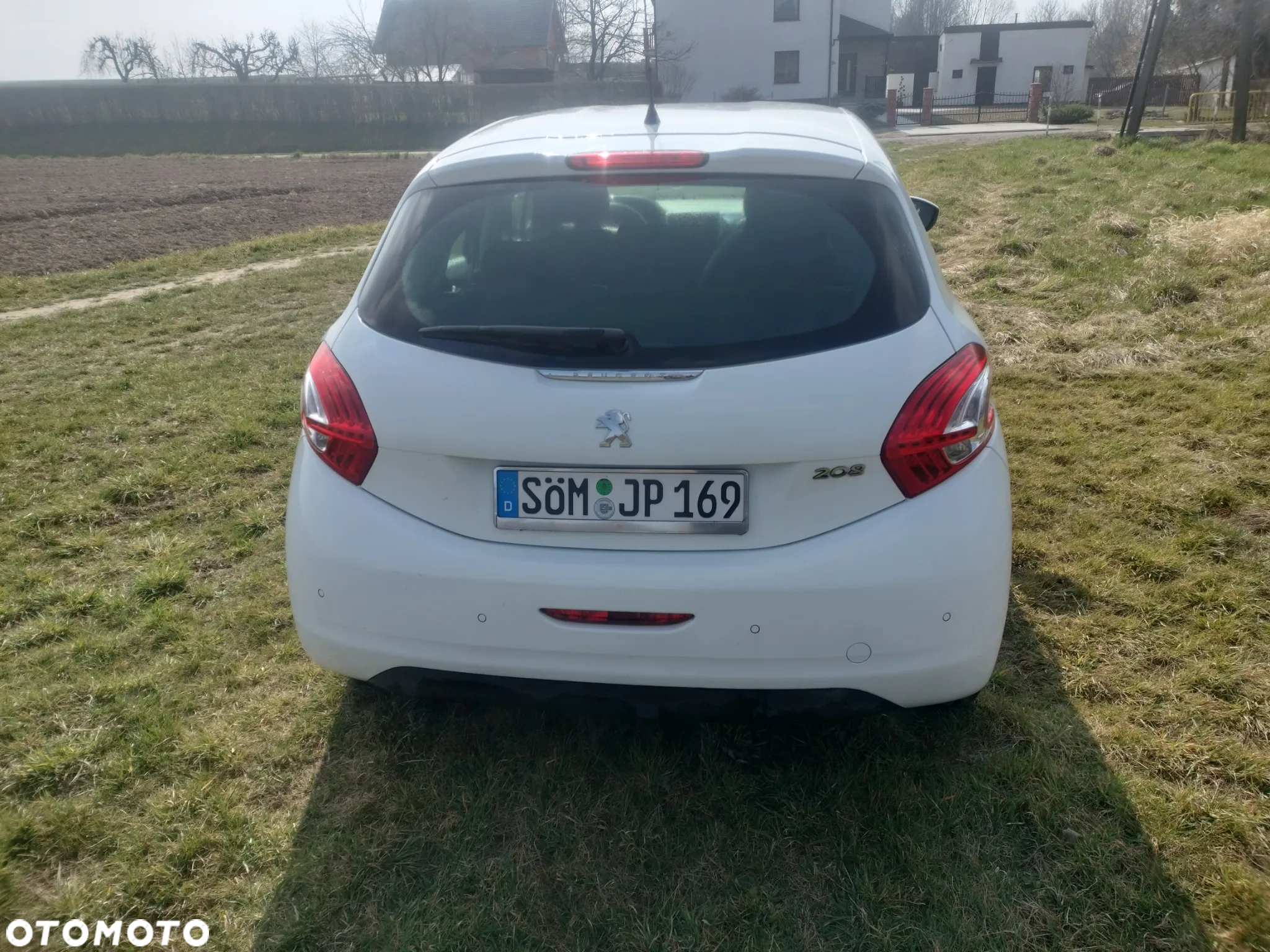 Peugeot 208 - 11