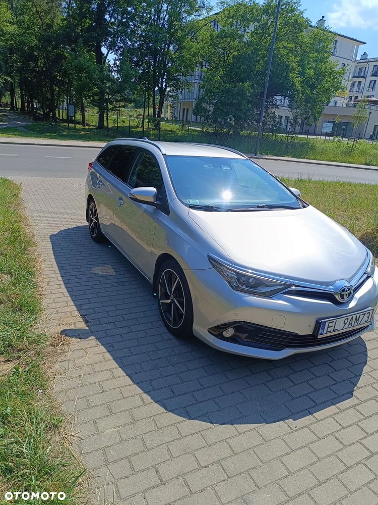 Toyota Auris 1.6 D-4D Prestige - 8