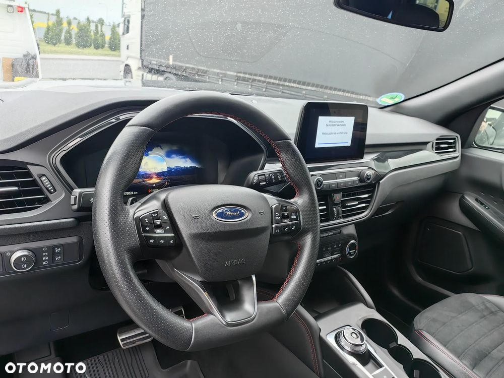 Ford Kuga 2.0 EcoBlue 4x4 ST-LINE X - 26