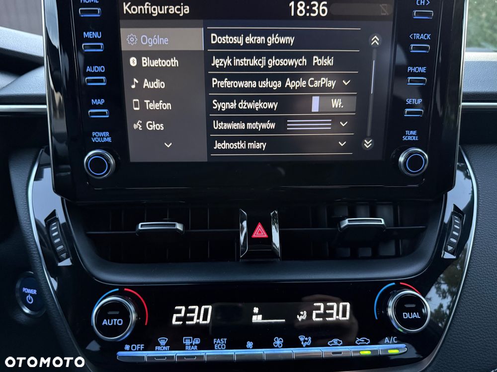 Toyota Corolla 1.8 Hybrid Comfort - 22