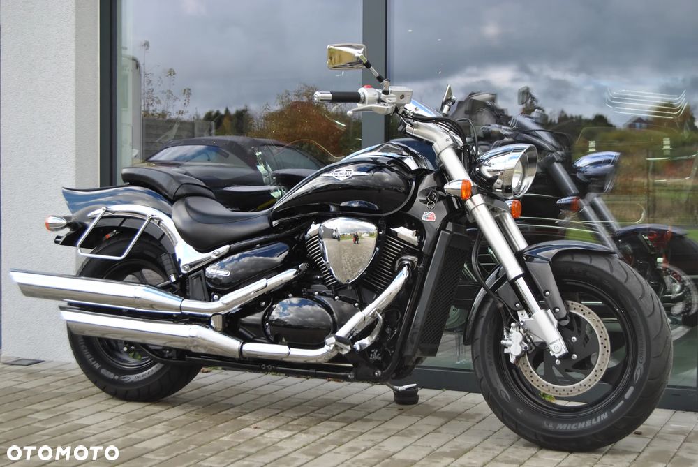 Suzuki Intruder - 5